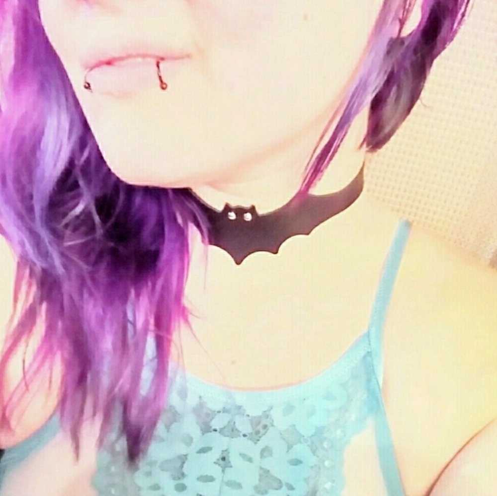 NEW🎃Hot Topic, Bat Choker - Picture 2 of 4